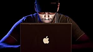 Hackers Being Paid by Apple to Identify Bugs
